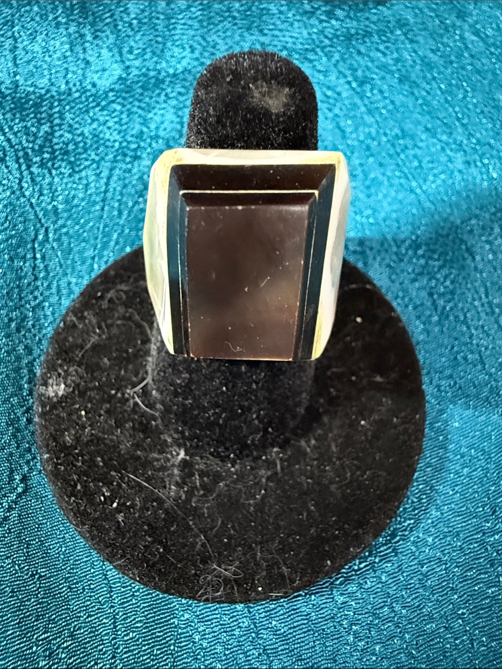 Mother-of-pearl and abalone ring